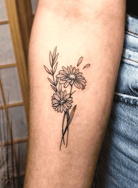 Daisy Tattoo Design Images (Daisy Ink Design Ideas) April Birthday Tattoo Ideas, Tattoo Ideas Daisy, Mothers Day Tattoo, Daisy Tattoo Ideas, Tattoo For Daughter, Minnesota Tattoo, Small Daisy Tattoo, Tattoos Delicate, Birthday Tattoo Ideas