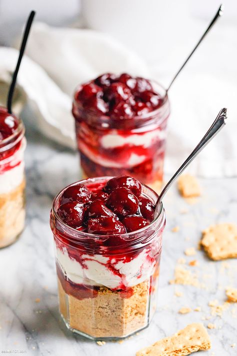 No-Bake Cherry Cheesecake Jars - #cheery #cheesecakes #recipe #eatwell101 - Use this simple no-bake cheesecake jars recipe when you need a quick and crowd-pleasing dessert. Love cherry 🍒? They add wonderful flavor to these easy cheesecakes jars! - #recipe by #eatwell101® Cherry Cheesecake Jars, Jar Cheesecake, Pudding Photography, Easy Cheesecakes, Cheesecake Jar, Cheesecake Jars, Cherry Cheesecake Recipe, No Bake Cherry Cheesecake, Cheesecake In A Jar