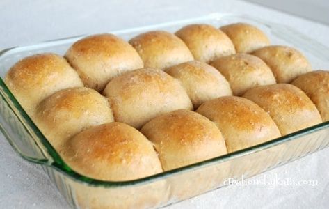 oatmeal-bread-recipe Oatmeal Rolls, Rhodes Rolls Recipes, Rhodes Bread Dough, Hawaiian Dinner, Oatmeal Bread Recipe, Rhodes Dinner Rolls, Yummy Oatmeal, Rhodes Rolls, Frozen Rolls