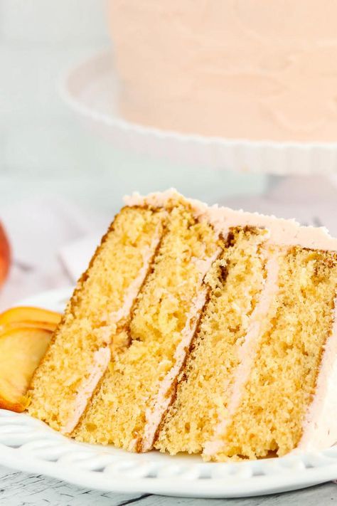 Peach Layer Cake Recipe, Peach Cake Recipe, Peach Cake Recipes, Brownie Mix Recipes, Cake Mix Doctor, Fresh Fruit Desserts, Water Detox, Cake Tips, Peach Recipes