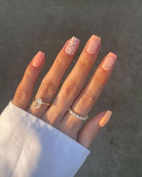 Short Acrylic Nails Wedding Guest, Super Cute Summer Nails, Spring Vacation Nails, Summer Gel Nails, Milky Nails, Peach Nails, Broken Nails, Summery Nails, Feeling Pretty