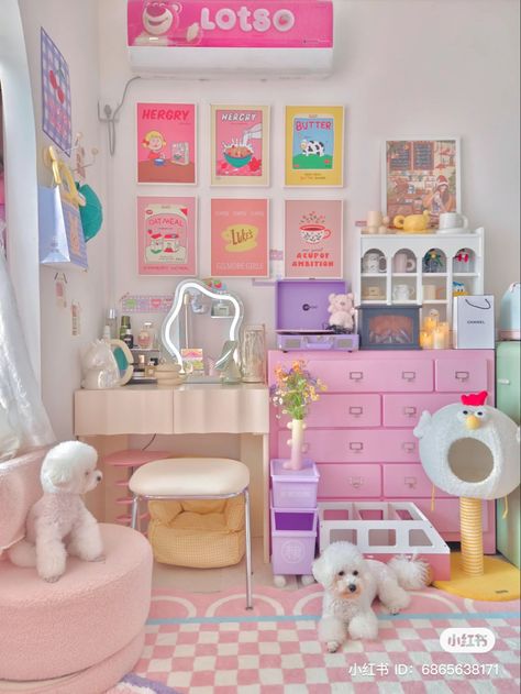 Pastel Maximalist Bedroom, Kawaii Maximalist Room, Pastel Craft Room, Pastel Maximalist Decor, Dopamine Bedroom, Pink Maximalist Bedroom, Kawaii Home Decor, Cool Room Designs, Dopamine Decor