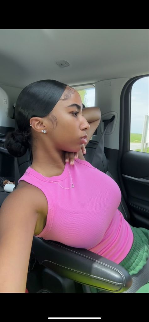 Slick Back Black Hair, Middle Part Slick Back Natural Hair, Slick Natural Hairstyles, Slick Hairstyles Natural Hair, Cute Ponytail Styles, Slick Back Bun, Natural Hair Bun Styles, Sleek Ponytail Hairstyles, Quick Natural Hair Styles