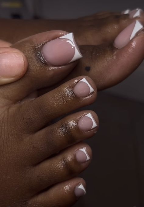 Minimalist Nails Pedicure, Natural French Pedicure, French Tip Pedicure Black Women, French Manicure Toe Nails, Builder Gel Pedicure, French Toes Black Women, Nails And Pedicure Ideas, French Pedicure Black Women, Nails For Black Women Dark Skin