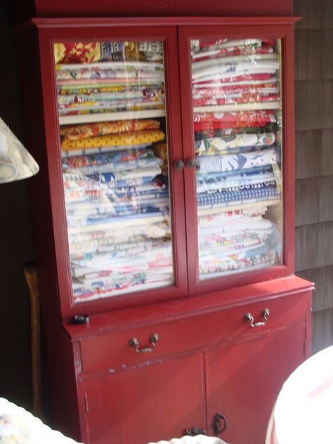 Tablecloth Storage, Red Cabinet, Florida Cottage, Red Cabinets, Kitchen Textiles, Canned Goods, Vintage Cabinet, Cottage Chic Decor, Quilt Storage