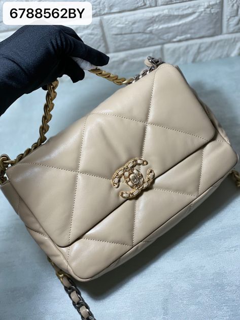 Chanel 19 flap bag chain shoulder bags cream nude medium 26cm Cream Chanel Bag, Chanel 19 Flap Bag, Chanel 19 Bag, Nude Bags, Dream Bag, My Style Bags, Dream Bags, Chanel 19, Tan Bag