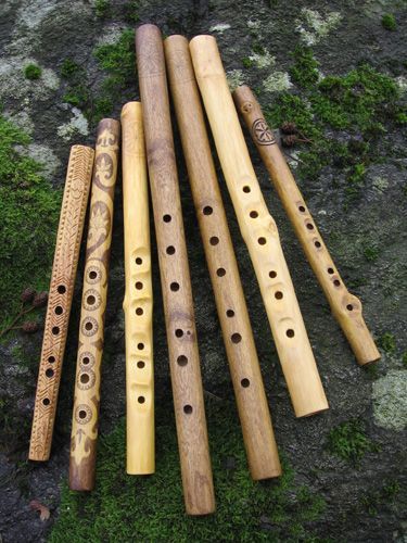 TRADITIONAL SIX FINGER HOLE FLUTE Native Flute, Wooden Flute, Tin Whistle, Native American Flute, Deer Hide, Flute Music, Finn The Human, Bamboo Crafts, Heroes Of Olympus