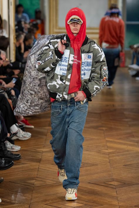 Paris Fashion Week Men, Polo Outfit, Moda Paris, Asap Rocky, Street Fashion Men Streetwear, Embellished Jeans, Denim Trends, Fashion Show Collection, Fashion Photoshoot