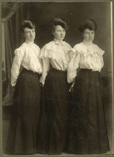 Working Class Women 1900s Type Of Hairstyles, 1905 Dress, Silent Sky, 1900s Fashion, 1910s Fashion, Three Women, Gibson Girl, Athletic Hairstyles, Fair Lady