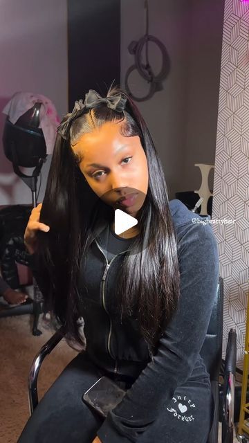 ULit Hair, Make U Lit on Instagram: "Loveeee the bows trend🖤🔥 They are too cuteeeee😍😍 #bestie 

Flawless work by @bigbrattyhair 🔥🔥 

Click the link in my bio & follow @ulithaircompany for more hair inspiration!
Website: http://www.ulithair.com

#bestiegoals #bestfriends #straighthair #straightwigs #straighthairstyles #ponytail #twoponytails #halfuphalfdown #bangs #hdlace #lacefrontwigs #wiginstall #lacewigs #frontalinstall #wigmaker #miamihairstylist #atlantahairstylist #wigsforblackwomen #atlhairstylist #lacefrontalsewin #blackhairmag #atlfrontals #viral #explorepage #explore #blackgirlmagic #ulithair #ulitwig #ulithairwig" Two Ponytails, Frontals Sew In, Natural Waves, Bestie Goals, Closure Wig, Side Part, Straight Wig, Wigs For Black Women, Get The Job