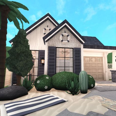 █▓▒▒░░░no gamepass coastal one story house░░░▒▒▓█ Bloxburg Small Summer House, Houses To Build On Bloxburg One Story, Beach House One Floor, Bloxburg Small Beach House Layout, Small One Floor Bloxburg House, Costal 1 Story House Bloxburg, 1 Floor Beach House, Layout Design Bloxburg One Story, 1 Story Coastal House Bloxburg