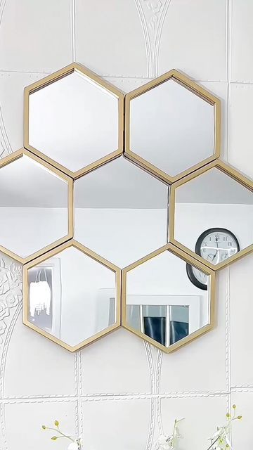 Nitta Nwafor on Instagram: "Follow @nittas_homeandstyle for more beautiful decor inspo ❤️ Happy Sunday loves, hope you’re all having a great weekend 😊 Sharing this beautiful octagon mirror wall decor I made with dollar tree mirrors😍this is a very simple & gorgeous diy & I love love how this turned out 🤩 When recreating this, make sure to use a generous amount of craft sticks at the back, gluing 2 mirrors with each stick in a round form, until the mirrors are firmly strong together, this will Octagon Mirror Wall Decor, Small Mirror Wall Decor Ideas, Small Mirror Wall Decor, Macrame Mirror Wall Hanging, Room Decor Themes, Dollar Tree Mirrors, Diy Honeycomb, Octagon Mirror, E6000 Glue