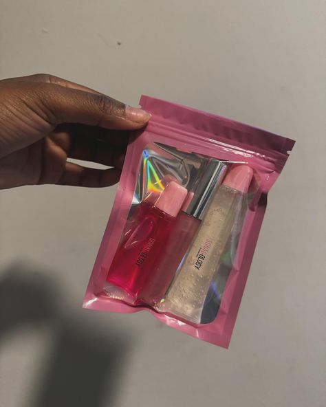 HEY HEY HEY🥳🥳🥳 We have glosses in stock! Which one is your #FAV ?🫦🫧💕🦋 All of our lipglosses are handmade & vegan! If you have a nut allergy please refrain from purchasing! Shop small @sonaeology | Black owned Lipgloss Brand💕 Www.sonaeology.com 🖥️🤍 #sonaeology #lipgloss #lipglosses #lipglossbrand #blackownedlipgloss #lipglosspoppin #lipglossaddict #lipglossaddict #lipglossjunkie #strawberrylipgloss #clearlipgloss #musthavelipgloss #lipglossbusiness #lipglossbiz #lipglossbusinessowner #lipglo... Lipgloss Packaging Ideas, Clear Lip Gloss, Which One Are You, Small Shop, Allergies, Lip Gloss, Lips