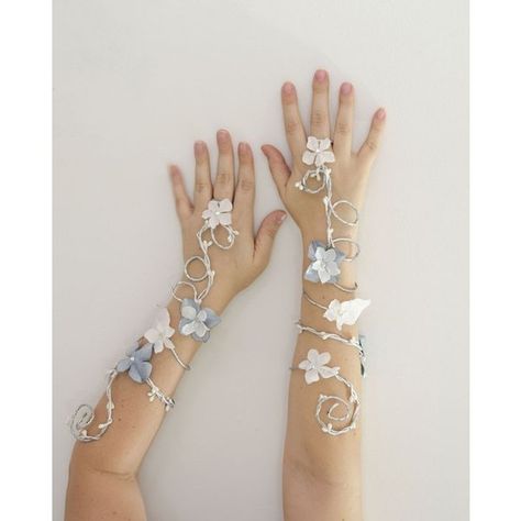 Spring Fairy Arm Cuff ❤ liked on Polyvore featuring jewelry, bracelets, wire bangle bracelet, bangle bracelet, wire jewelry, wire bangles and berry jewelry Fairy Arm Cuff, Fairy Costumes, Fairy Cosplay, Spring Fairy, Fairy Dresses, Fairy Wedding, Fairy Aesthetic, Fairy Jewelry, Woodland Fairy