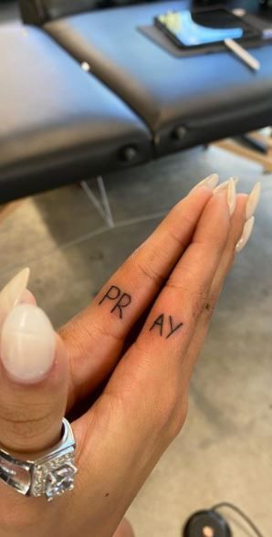 Pray Tattoo On Fingers, Tattoo Finger Woman, Live Intentionally Tattoo, Pray Finger Tattoo, Tattoo Ideas Female Small Easy, Small Tattoo Women Ideas, 444 Tattoo On Finger, Small Side Finger Tattoos For Women, Medium Small Tattoos For Women