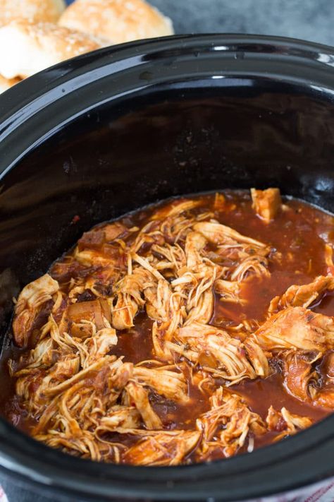 Crock Pot Chipotle Chicken is an easy dump and go slow cooker recipe #slowcooker #crockpot Chipotle Chicken Crockpot, Shredded Chipotle Chicken, Street Tacos Chicken, Pulled Chicken Crock Pot Recipes, Chipotle Chicken Recipe, Chicken Crock Pot Recipes, Healthy Bbq, Shredded Buffalo Chicken, Braised Chicken Breast