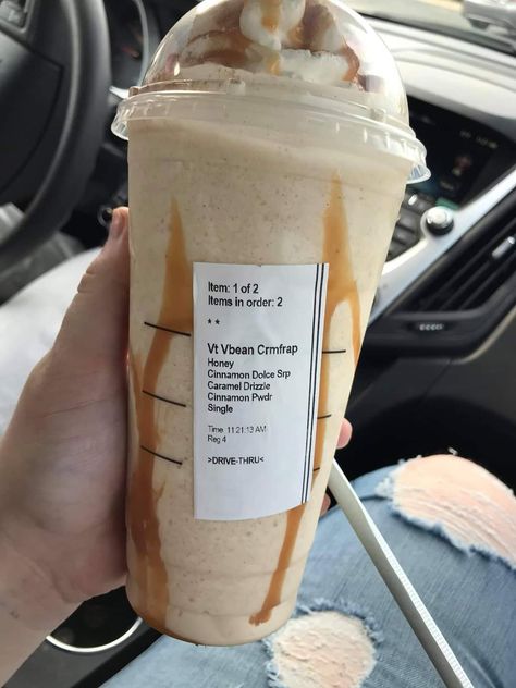 Dunkin Frozen Coffee, Cinnamon Drinks, Best Dunkin Donuts Drinks, Starbies Drinks, Starbucks Fall Drinks, Cold Starbucks Drinks, Starbucks Orders, Starbucks Order, Frappuccino Inspired Recipes