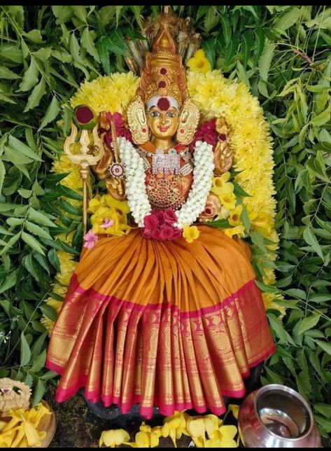 Om Sakthi Amman Images, Kaliamman Wallpaper, Ma Durga Images For Dp, Amman Photos, Amman Images, Angel Wings Background, Hindu Statues Goddesses, Colorful Animal Paintings, Tantra Art