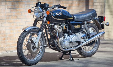 Norton Norton Commando 850, Moped Motorcycle, Norton Motorcycle, Norton Commando, British Motorcycles, Honda Cb750, Vintage Motorcycles, Future Travel, Evolution