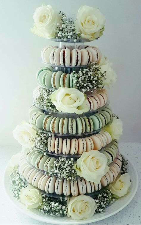 Macaron Cake Wedding, Macaroons Wedding Cake, Wedding Shower Macarons, Macarons For Wedding, Wedding Macarons Display, Macroon Cake Ideas, Macaron Cake Decoration, Wedding Cake Macarons, Wedding Cake With Macarons