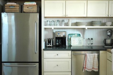 Farmhouse Backsplash, Beadboard Backsplash, Country Kitchens, Small Kitchen Storage, French Country Kitchens, Herringbone Backsplash, Eclectic Kitchen, Blue Cabinets, French Country Kitchen