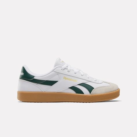 Smash Edge Shoes - White / Collegiate Green / Gum 1 | Reebok Reebok Royal, White Reebok, Reebok Classic Leather, Mens Training Shoes, Reebok Sneakers, Reebok Club C, Green Sneakers, Black Gums, Reebok Women