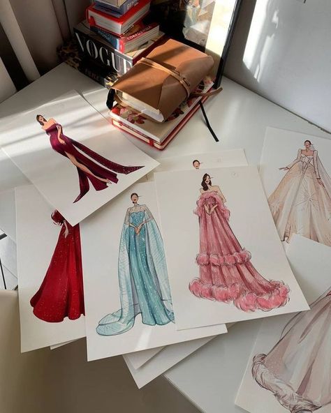 Fashion Sketchbook Inspiration, Fashion Model Sketch, Mode Prints, Fashion Dream Job, Fashion Illustration Tutorial, Fashion Designer Studio, Fashion Illustration Collage, Fashion Design Books, 2022 Art