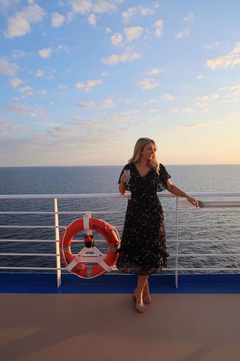 REVIEW: Princess Cruises Sky Princess Cruise Ship Tour | Inaugural Cruise - Sophie's Suitcase Photos On Cruise, Ship Photo Ideas, Photo Ideas Cruise, Cruise Photos Ideas, Cruise Ship Photo Ideas, Cruise Poses Photo Ideas, Cruise Photo Ideas, Cruise Picture Ideas, Cruise Poses