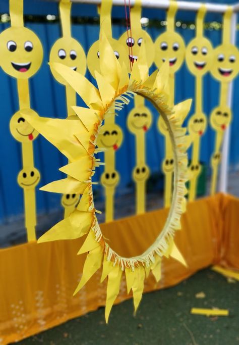 Photo booth ideas, Smile backdrop, Yellow day celebration Yellow Color Day Celebration In School, Yellow Day Craft Ideas, Yellow Day Celebration In School, Yellow Day Celebration For Kids, Smile Day Activities For Kids, Yellow Colour Day Celebration In School, Yellow Day Ideas For Preschool, Yellow Day Decoration In Preschool, Yellow Crafts Preschool