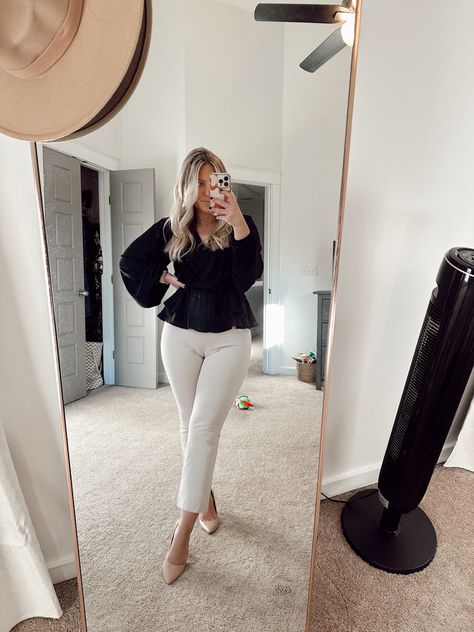 Nude Heels Outfit Work, Nude Heels Outfit, Buisness Casual Women, Black Work Outfit, Internship Outfit, Buisness Casual, Fashionable Work Outfit, Business Professional Outfits, Business Casual Work