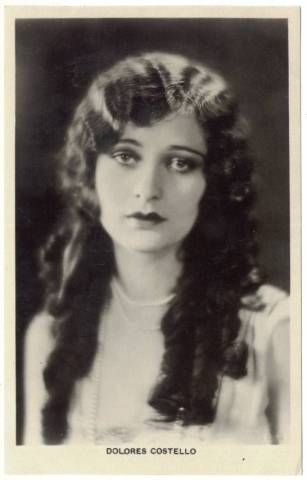 Dolores Costello - 1920's hair style for long hair 1920 Hairstyles, 1920s Long Hair, 1920 Hair, Dolores Costello, 1920s Makeup, 1920 Women, Flapper Hair, Retro Updo, 1920s Hair