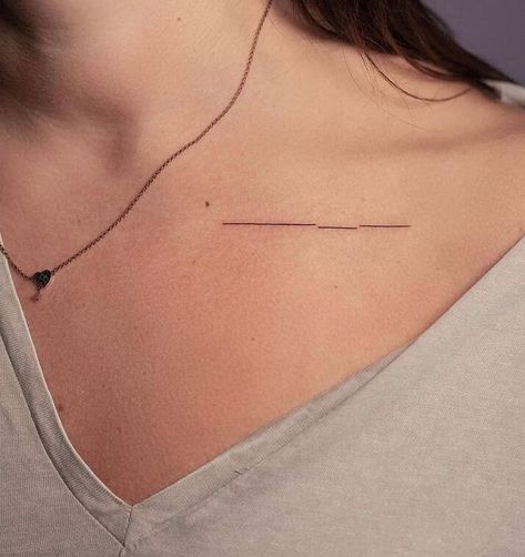 39 Creative Minimalist Aesthetic Tattoo Ideas Minimalist Aesthetic Tattoo, Wabi Sabi Tattoo Ideas, Wabi Sabi Tattoo, Tattoo Ideas Aesthetic, Aesthetic Tattoo Ideas, Secret Tattoo, Survivor Tattoo, Om Tattoo Design, Tiny Tats