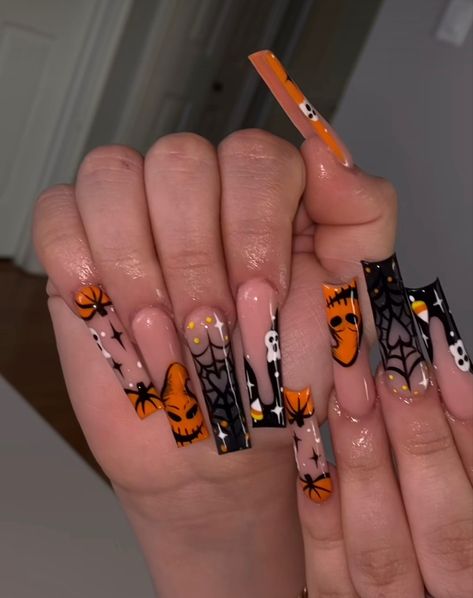 Halloween Colors Nails, Exotic Halloween Nails, Halloween Nails Unique, Cute Long Halloween Acrylic Nails, Halloween Nails Medium, Spooky Season Nails Acrylic, Halloween Nails Xl, Halloween Xxl Nails, Goosebumps Nails