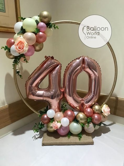 Hula Hoop Decoration Birthday Parties, Table Balloon Decorations, Diy 40th Birthday Decorations, 40th Birthday Table Decorations, 40th Birthday Decor, 40th Birthday Balloons, 40th Birthday Party Decorations, Idee Babyshower, 40th Birthday Decorations