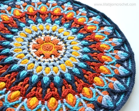 Spanish Mandala was inspired by ceramic handmade plates. Overlay crochet pattern by Lilla Bjorn Crochet Crochet Pillow Patterns Free, Crochet Pillow Pattern, Crochet Mandala Pattern, Crochet Circles, Afghan Patterns, Crochet World, Crochet Mandala, Crochet Throw, Granny Square Crochet Pattern