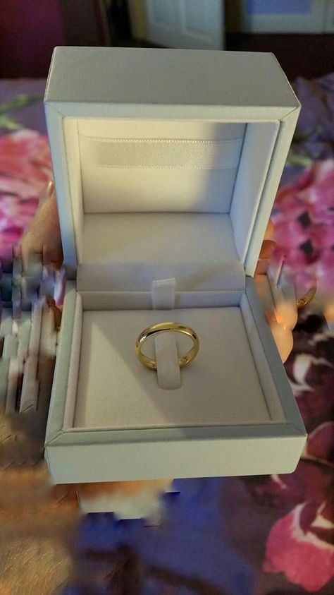 Traditional Wedding Rings, Video Call With Boyfriend Screen Photo, Jewelry Turquoise, Gold Rings Fashion, Gold Ring Designs, Jewelry Personalized, Wedding Ring Box, 7 Months, Gemstone Jewelry Handmade