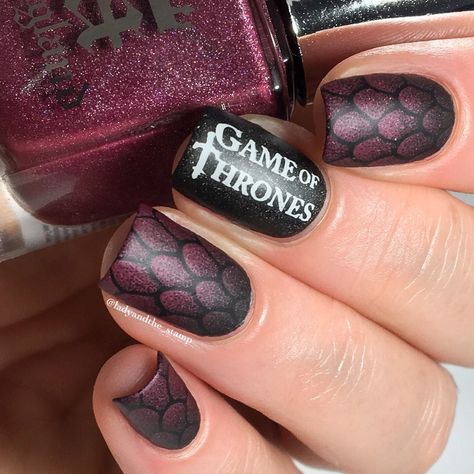 Game of thrones nails - Powder perfect - Kings and Castles 1 Game Of Thrones Nails, Purple Nails Designs, Dragon Nails, April Nails, Purple Nail Designs, Dark Days, Gelish Nails, Purple Nail, Nail Candy