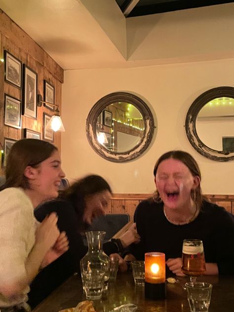 Neighbour Aesthetic, Ireland Pub Aesthetic, Uk Pub Aesthetic, Pub With Friends Aesthetic, Laughing Friends Aesthetic, Pub With Friends, Girls Laughing Aesthetic, People Laughing Aesthetic, Autumn Friends Aesthetic