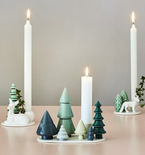 Christmas Candle Holders Clay, Christmas Ceramic Candle Holders, Diy Clay Christmas Tree, Airdryclay Ideas Christmas, Xmas Ceramic Ideas, Diy Ceramic Candle Holders, Ceramic Candle Holders Handmade, Ceramic Taper Candle Holder, Winter Ceramics Ideas