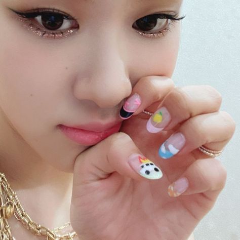 Kpop Idols Nails, Blackpink Nails, K Pop Nails, Idol Nails, Nail Vinyls, Nail Stencils, Korean Nails, Really Cute Nails, Rose Nails