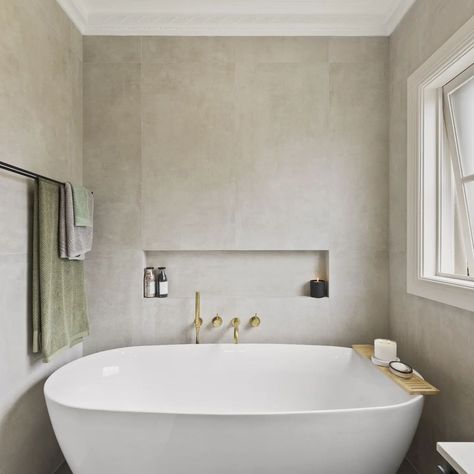 The 1800 Kado Lux free-standing bath fits perfectly within the walls of this West Pennant Hills Master Ensuite. The oversized niche allows… | Instagram Feature Wall Behind Bathtub, Bath With Niche, Wall Behind Bathtub, Free Standing Tub Shower Combo, Bath Niche, Floating Tub, Bathroom 2024, Main Bathroom Ideas, Dark Bathrooms