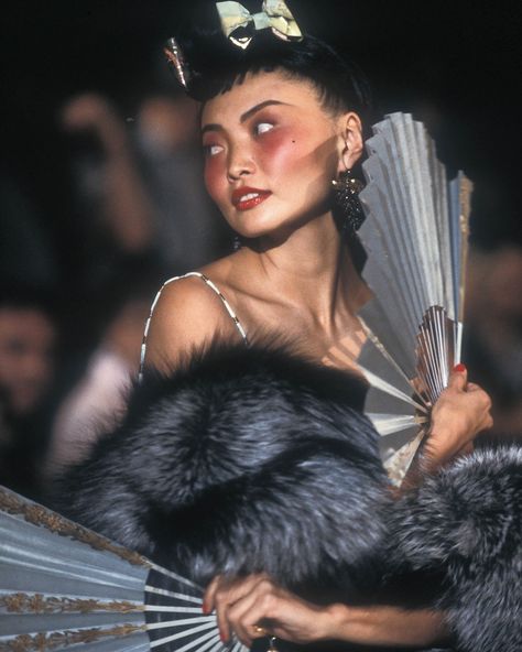 Irina Pantaeva for Christian Dior by John Galliano Fall/Winter 1997 Ready-to-Wear. © Maayan (#IrinaPantaeva #ChristianDior #JohnGalliano #1997 #90s #90sFashion #Fashion) Irina Pantaeva 90s, John Galliano Dior, Irina Pantaeva, Galliano Dior, Dior By John Galliano, Fashion Archive, John Galliano, 90s Fashion, Christian Dior