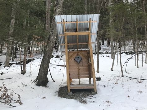 How We Shower Outside in Winter | That Yurt Winter Outdoor Shower Ideas, Outhouse With Shower Ideas, Off Grid Shower House, Outside Showers Diy, Off Grid Shower Ideas, Outhouses Pictures, Outhouse Design, Shower Outside, Outdoor Solar Shower