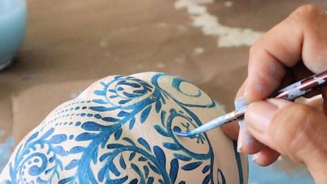 Diy Chinoiserie Painting, Chinoiserie Diy, Diy Chinoiserie, Chinoiserie Painting, Martha Stewart Paint, Chinoiserie Pumpkins, Dark Blue Paint, Light Blue Paints, Dollar Tree Pumpkins