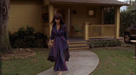 Ghost Whisperer | s1 | Melinda Gordon Malinda Gordon Outfits, Melinda Gordon Outfits Season 1, Melinda Gordon Outfits, Ghost Whisperer Style, Melinda Gordon, Whimsical Fall, Ghost Whisperer, Jennifer Love Hewitt, Jennifer Love