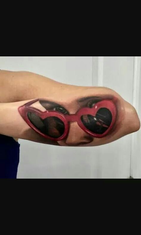 Heart Shaped Glasses Tattoo, Heart Sunglasses Tattoo, 3d Tattoo Designs, Sunglasses Tattoo, Best 3d Tattoos, Amazing 3d Tattoos, Lower Leg Tattoos, Glasses Tattoo, Heart Shaped Glasses