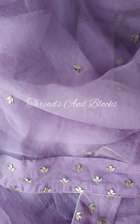 Lilac Saree, Best Sewing Projects, Projects For Women, Dupatta Design, Gota Patti Saree, Gota Patti Work, Embroidery Suits Punjabi, Blouse Stitching, Peach Colour