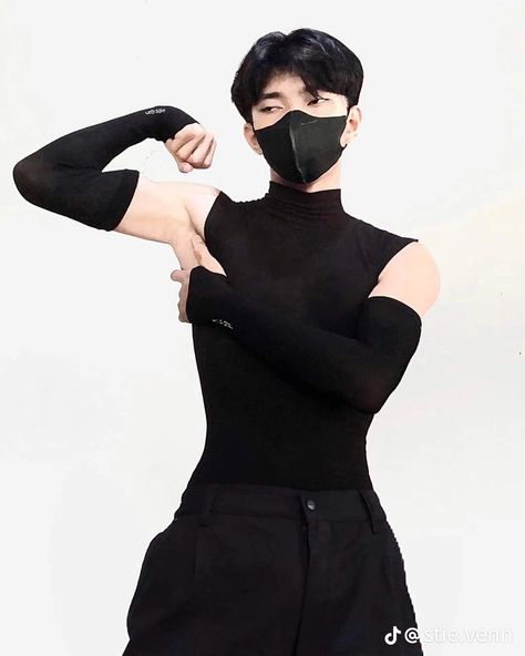 Sexy for men Black Sleeveless Turtleneck Men, Sleeveless Turtleneck Outfit Men, Sleeveless Turtleneck Men, Man In Turtleneck, Fancy Clothes Men, Boy Poses Reference, Sleeveless Turtleneck Outfit, Turtle Neck Outfit Men, Turtleneck Outfit Men