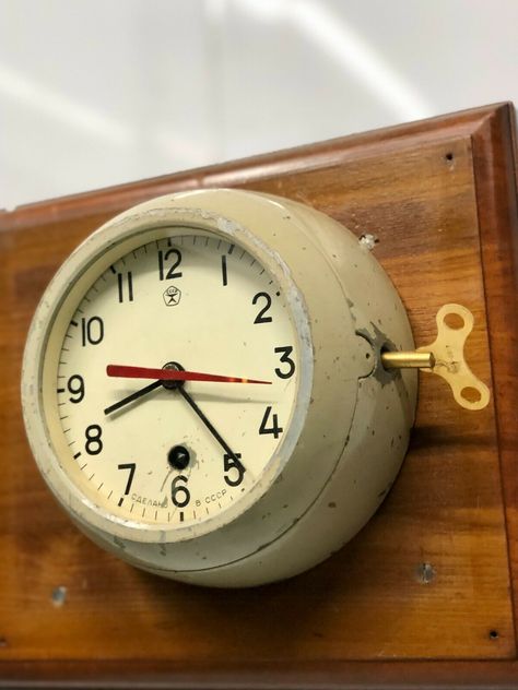 Mechanical Wall Clock, Ships Clock, Old Ship, Russian History, Vintage Key, Antique Pictures, Antique Clock, Antique Clocks, Vintage Keys