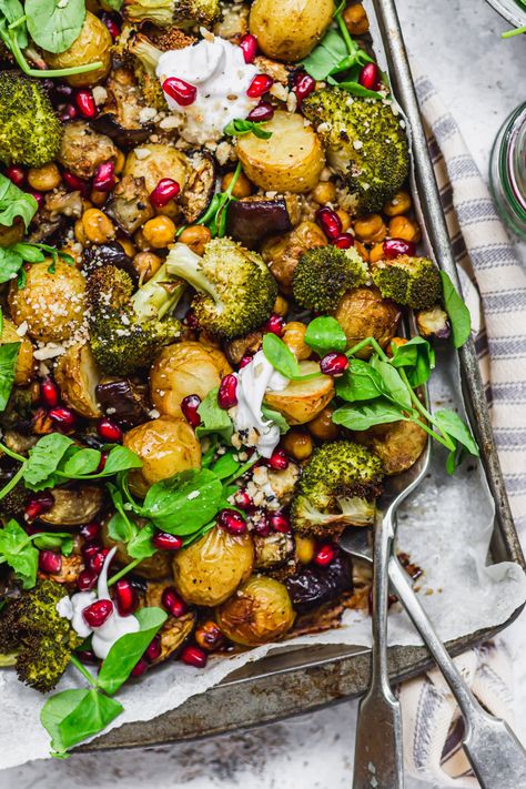 Balsamic Roasted Potato Aubergine and Broccoli Tray Bake (Vegan GF) – Nourishing Amy Traybake Dinner, Broccoli And Potatoes, Roasted Potato, Sheet Pan Dinners Recipes, Tray Bake Recipes, Vegetable Tray, Cold Lunches, Tray Bake, Baked Dinner